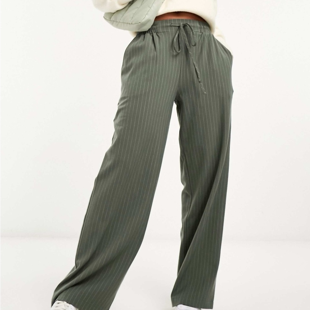 ASOS design Women's Green Striped Pants